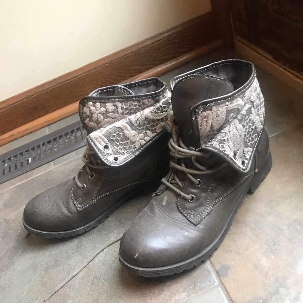 Laced up boots!